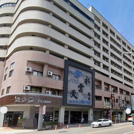 פולי Crystal Hotel מראה חיצוני תמונה