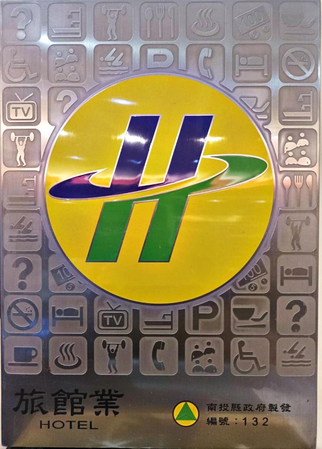 פולי Crystal Hotel מראה חיצוני תמונה